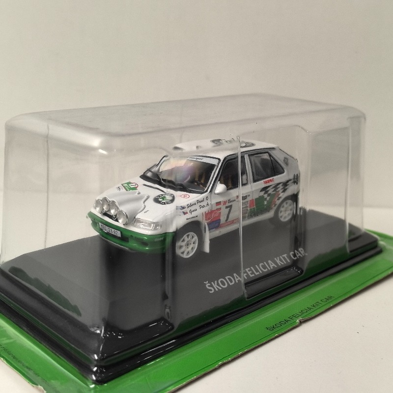 Diecast IXO 1:43 Scale SKODA F - Model Kit Cars recension och pris