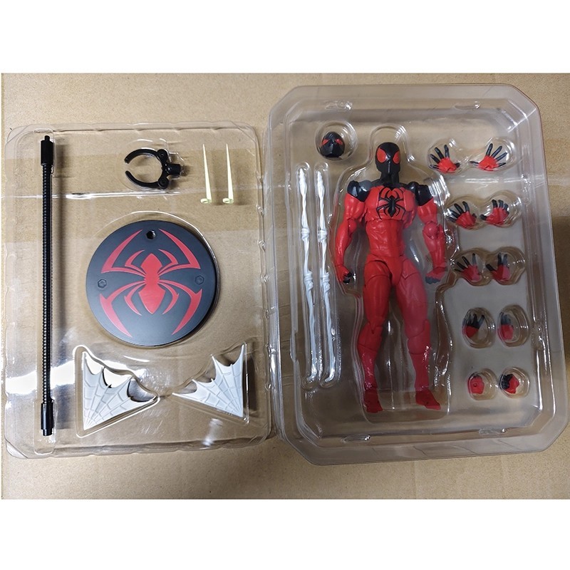 Hot Toys Superior Spider-Man M - Model Kit Thousand Sunny recension och pris